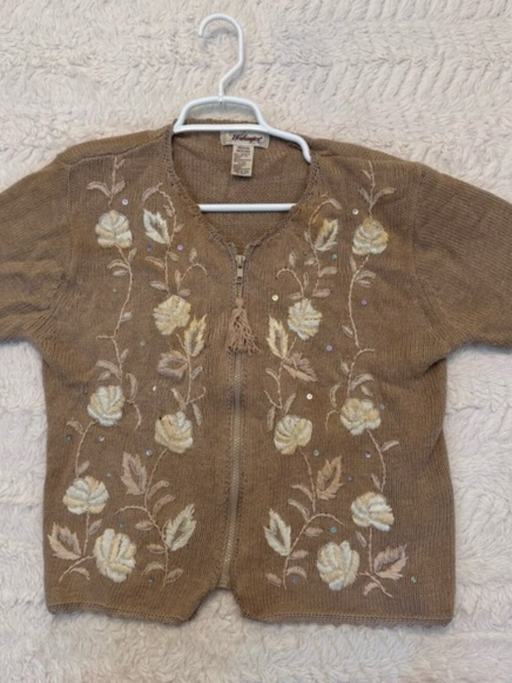 Vintage medium 80’s Worthington Floral Embroidered Zip-Up Sweater Beige Tan